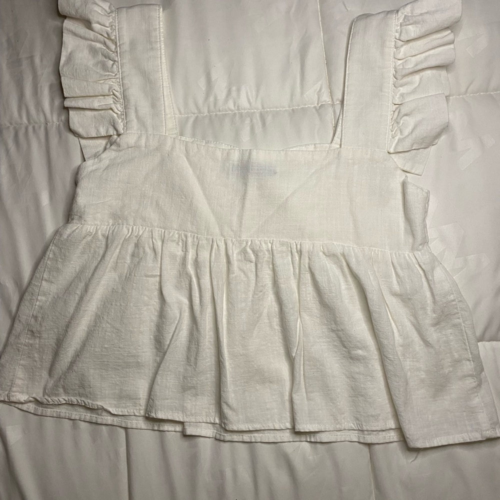 Shein Ruffle cropped top - Picture 2 of 6